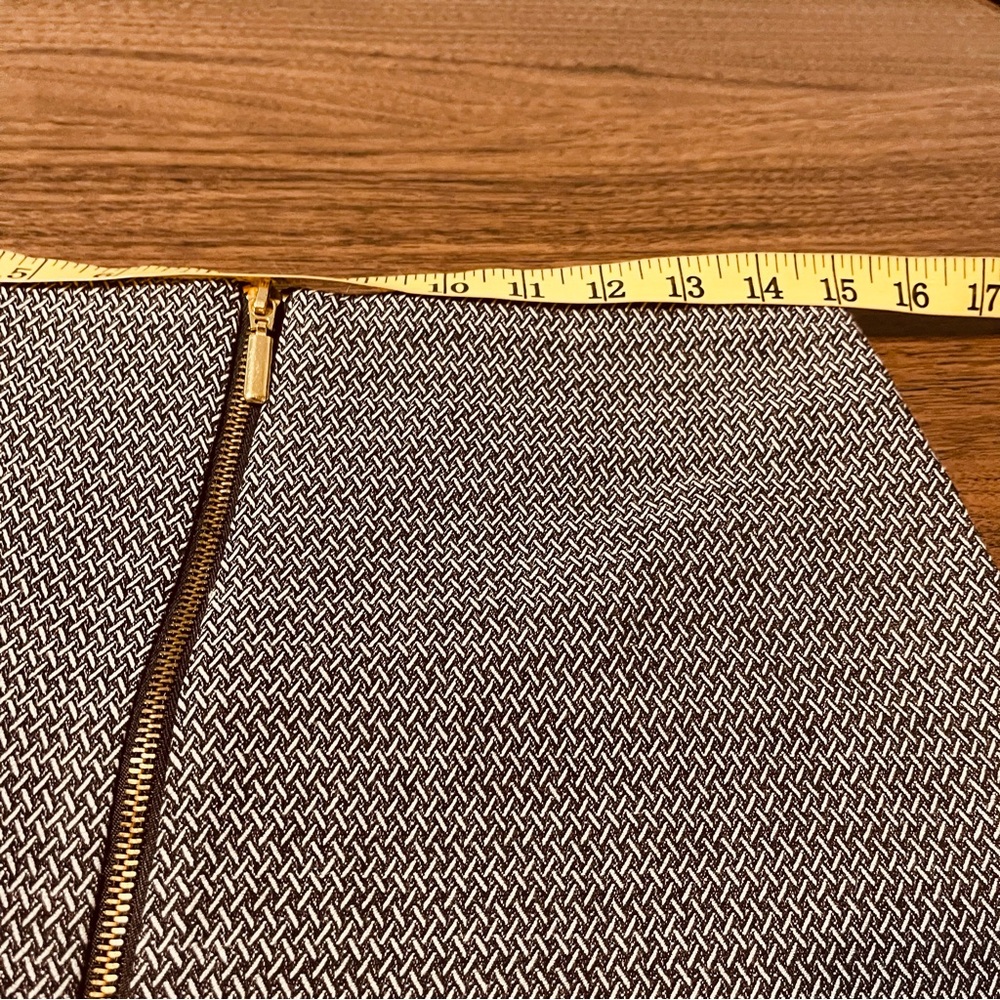 Worthington Black and White Textured Pencil Skirt with Front Zip - Picture 6 of 7
